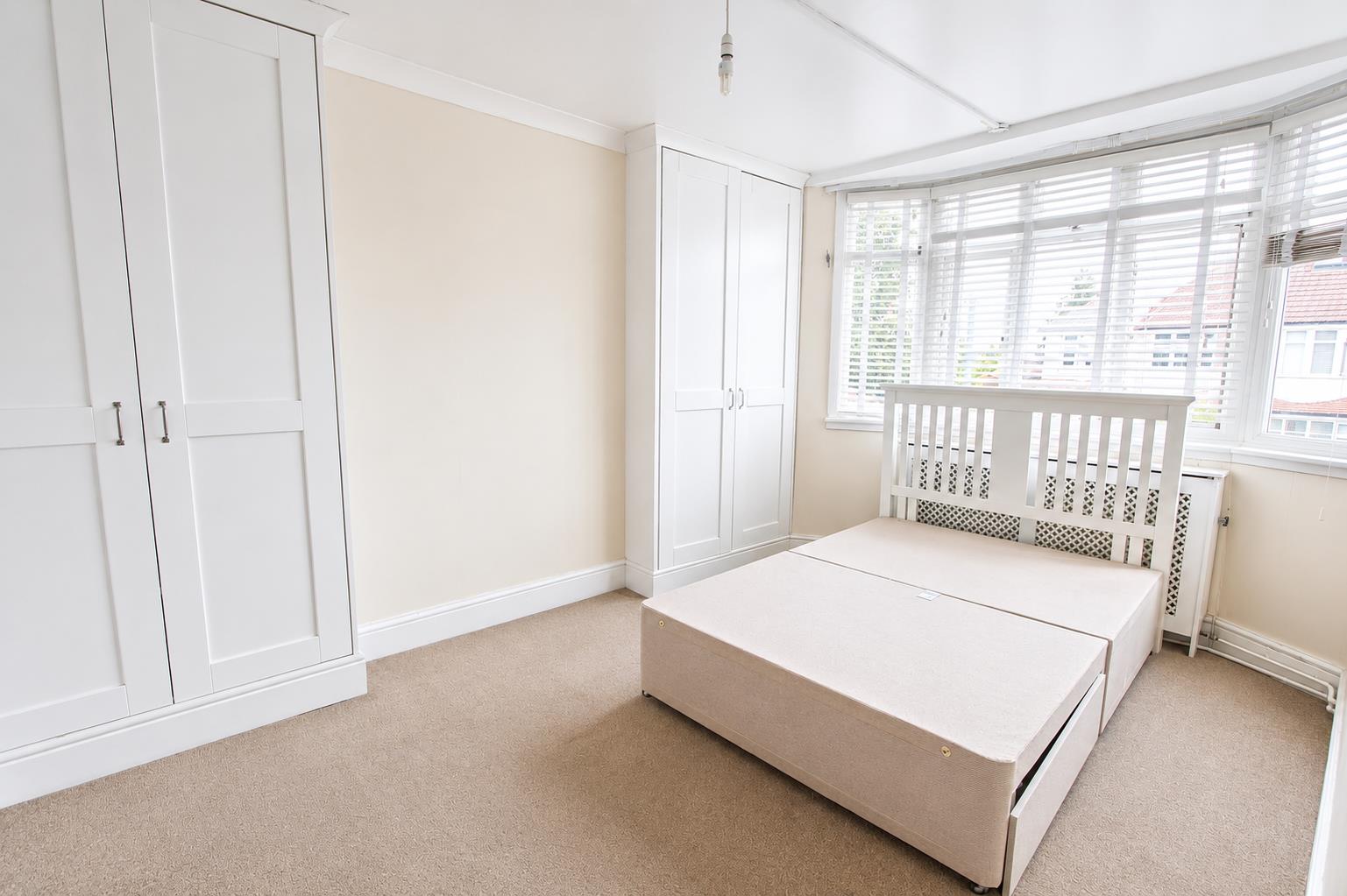 Hindhead Way, Wallington